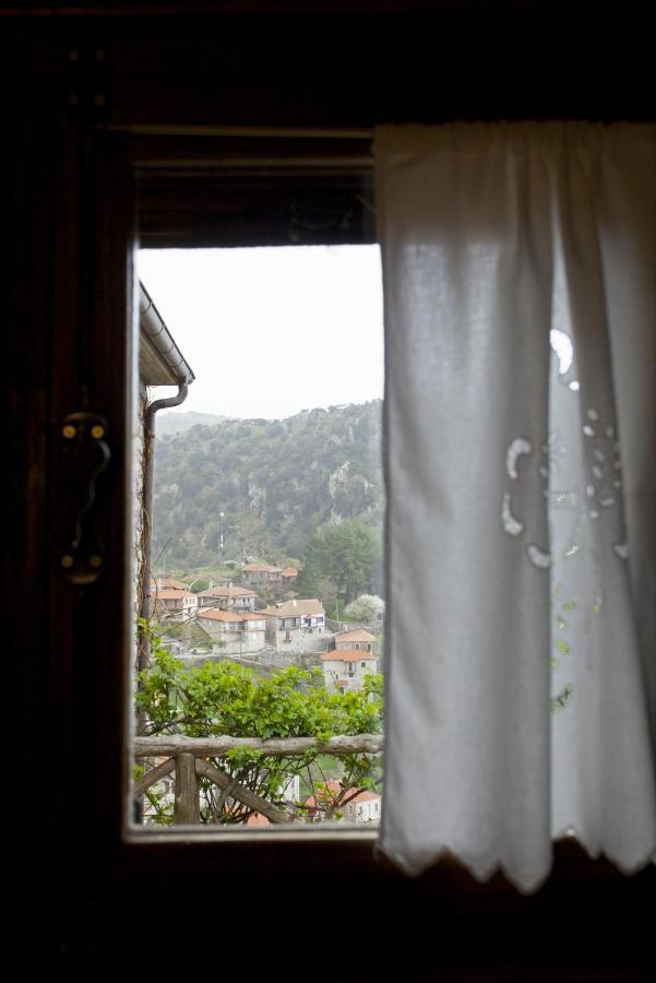 Mpelleiko Hotel Stemnitsa Bagian luar foto