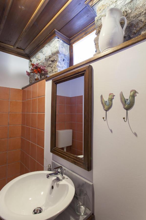 Mpelleiko Hotel Stemnitsa Bagian luar foto