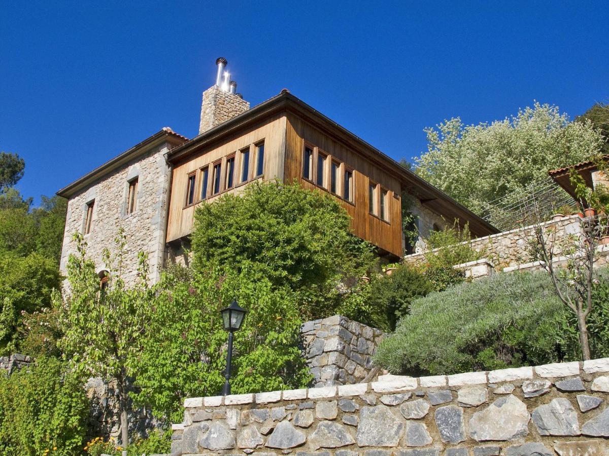 Mpelleiko Hotel Stemnitsa Bagian luar foto
