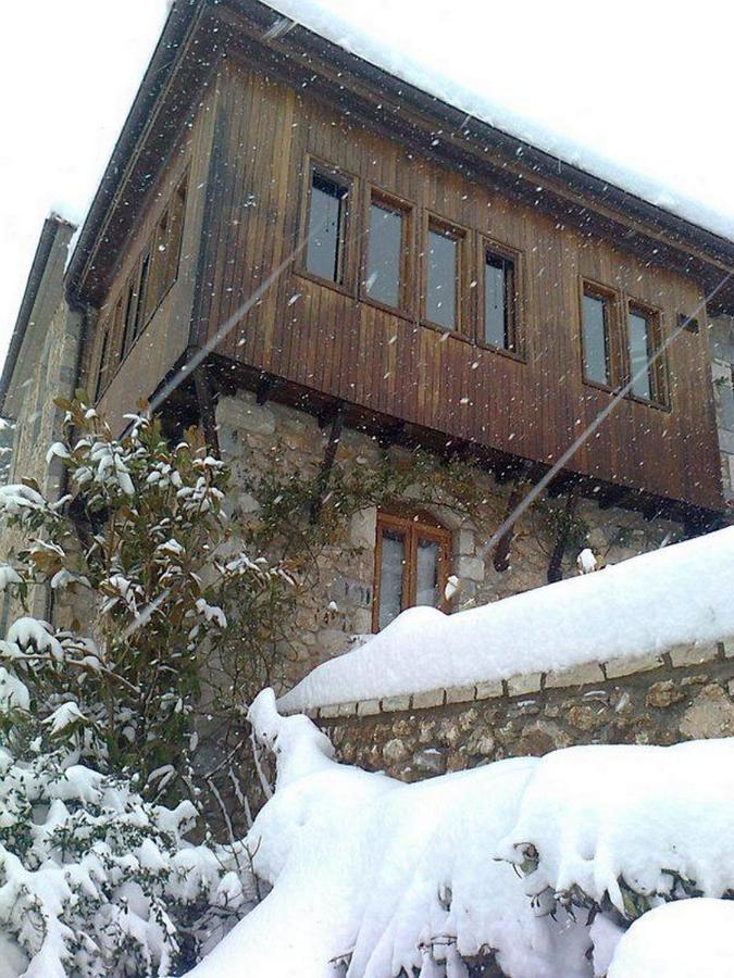 Mpelleiko Hotel Stemnitsa Bagian luar foto